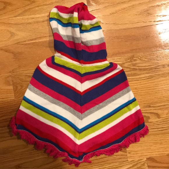 Poncho - Picture 2 of 3